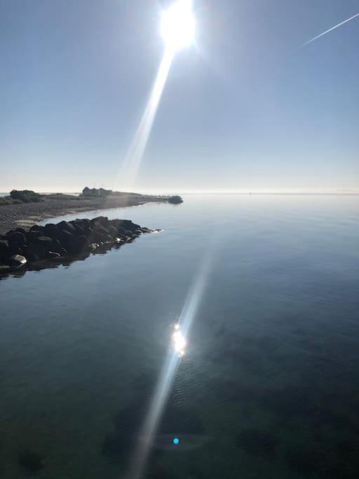 Skont Fiskerhus. Taet Pa By, Havn Og Havet Vila Marstal Exterior foto